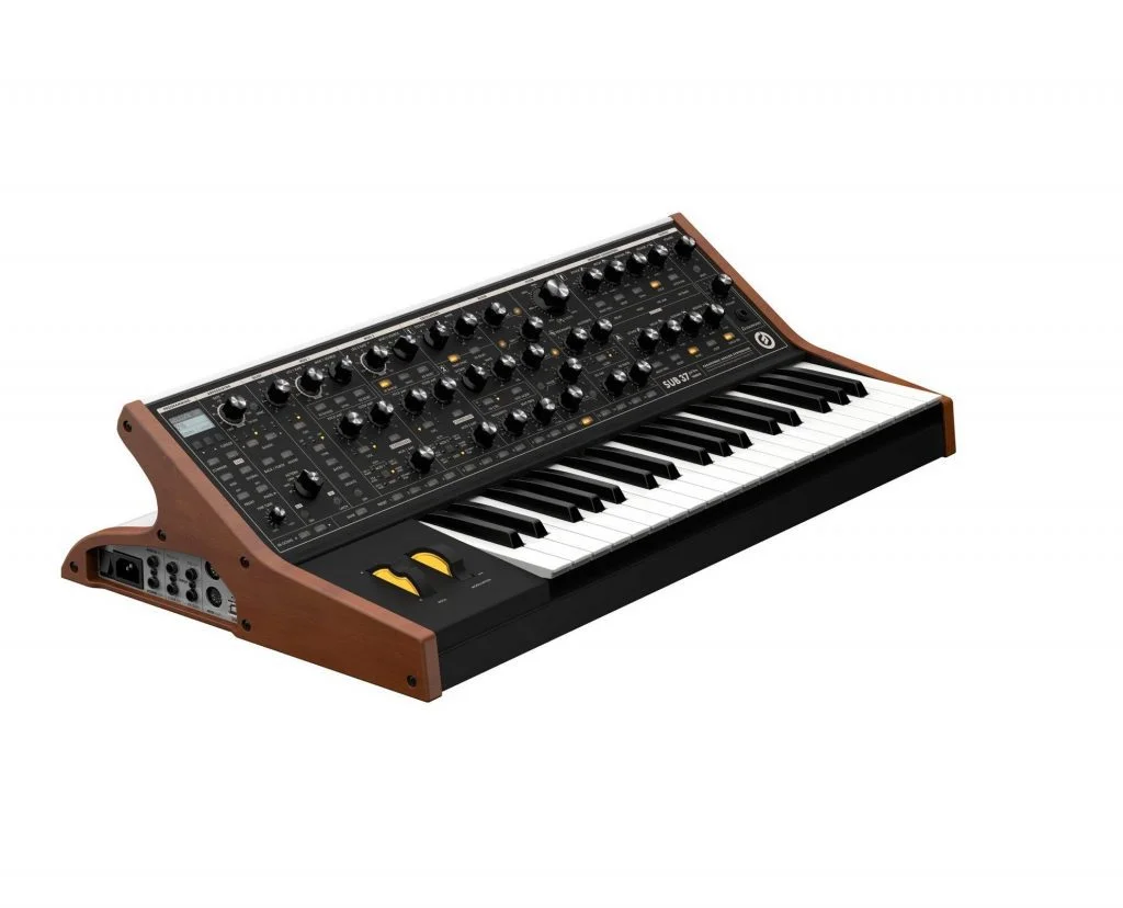Estudio de Grabación en Valencia Teclado Moog Analogico